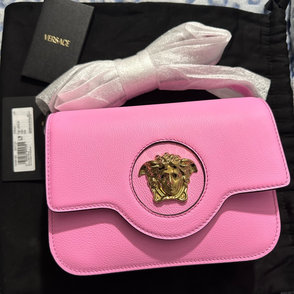 Versace La Medusa Logo Plaque Pink Pebbled Leather Crossbody Bag New $1600 Italy